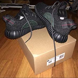 Yeezy 350 boosts